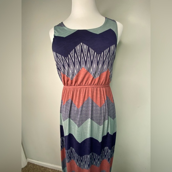 Women’s Maxi sleeveless dress Small - Picture 5 of 8